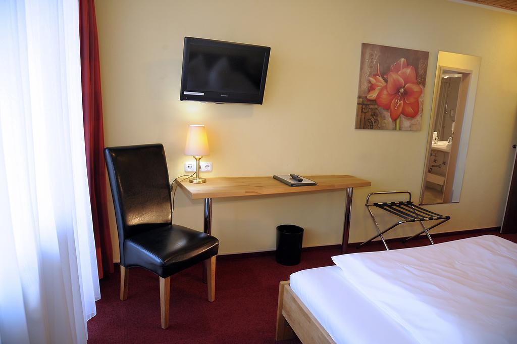 Landhotel Klingerhof Hoesbach Exterior photo