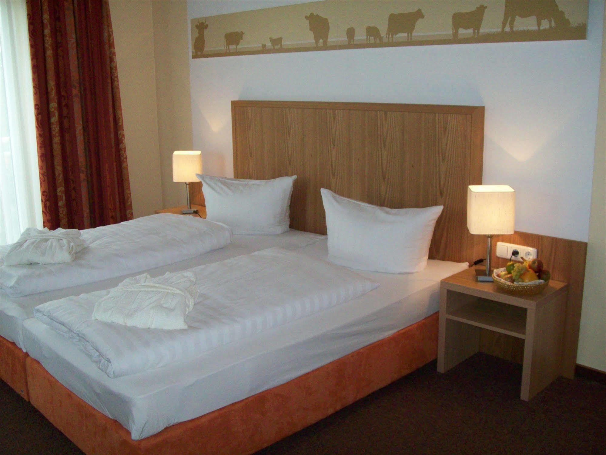 Landhotel Klingerhof Hoesbach Room photo