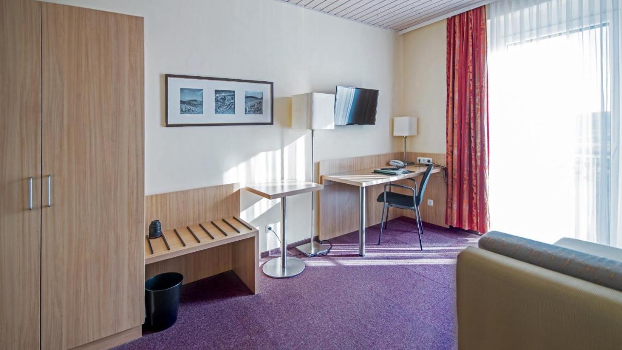 Landhotel Klingerhof Hoesbach Exterior photo